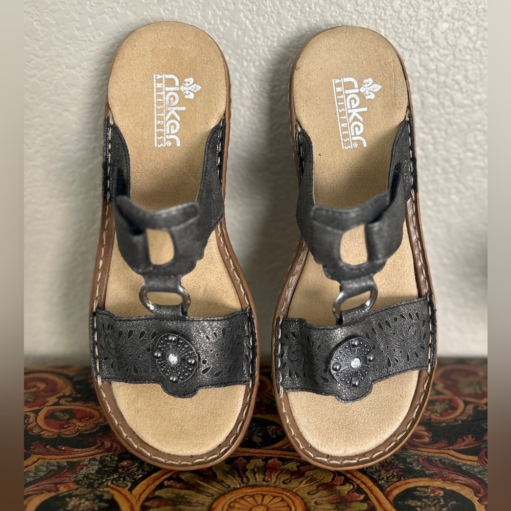 Rieker NWOT Black Leather Floral Cutout Slide Sandals size 7